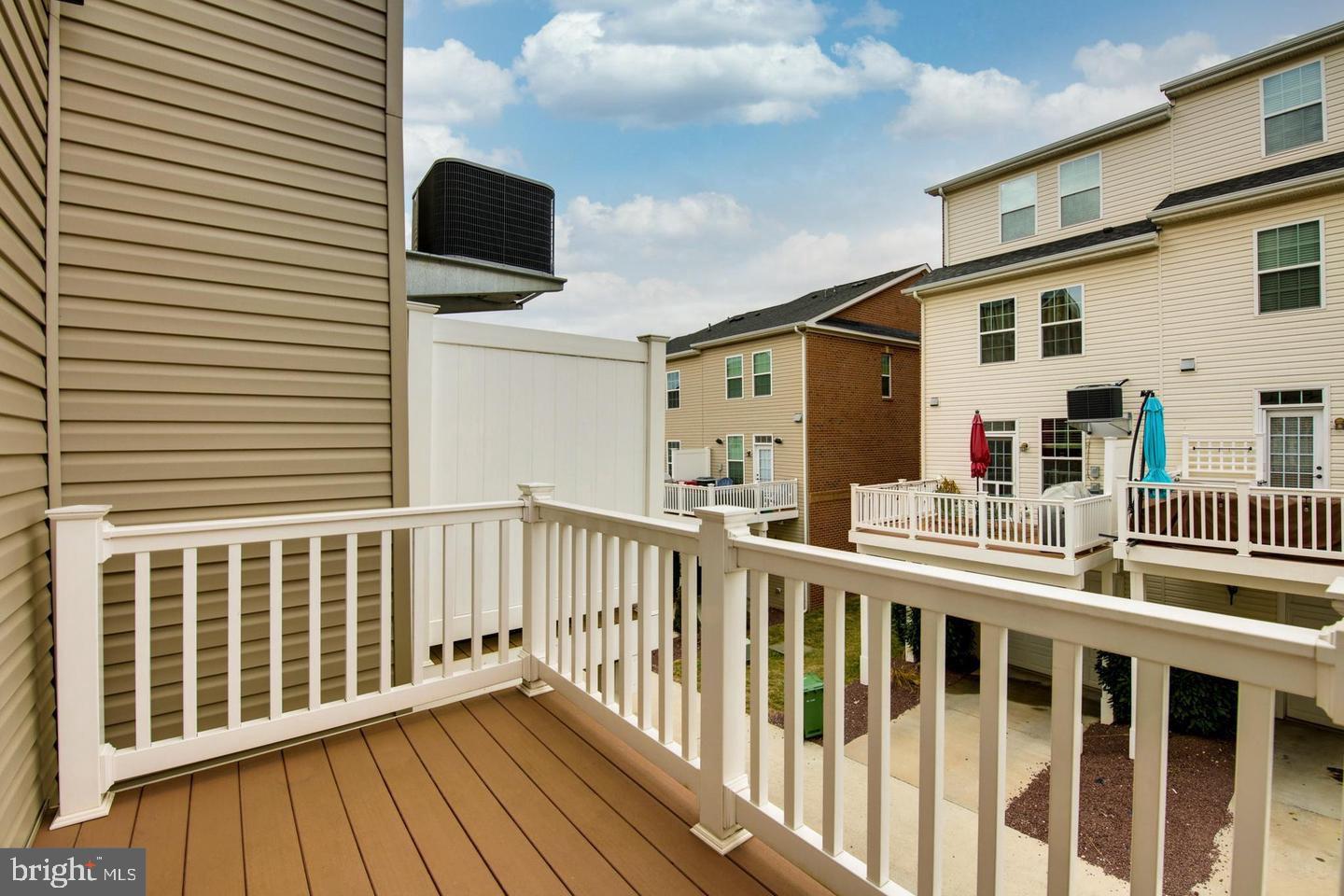 GREEKTOWN - Residential Lease