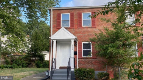 Townhouse For Rent - 2244 Farrington Avenue<br/> ALEXANDRIA, VA 22303
