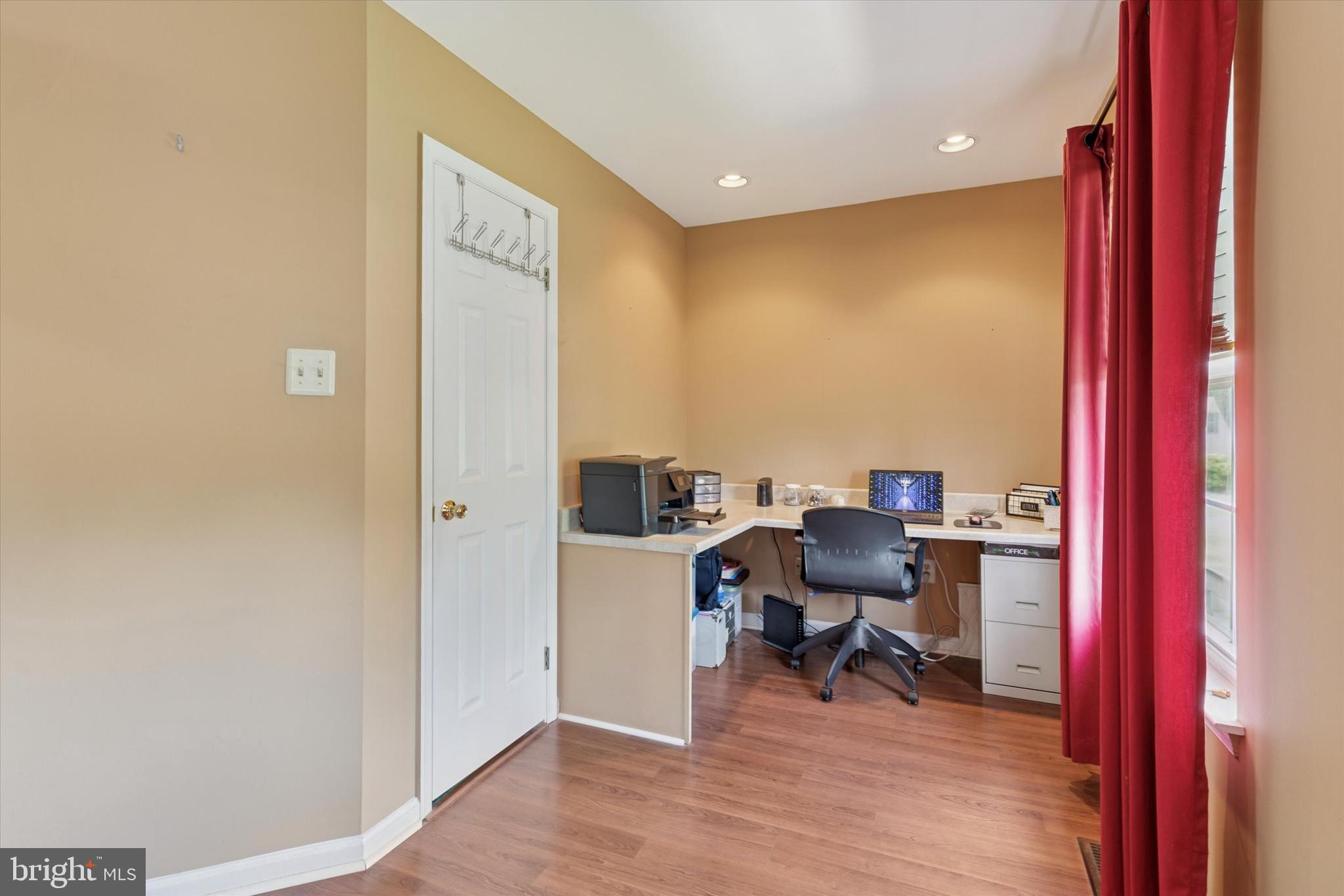 WARRINGTON OAKS - Residential