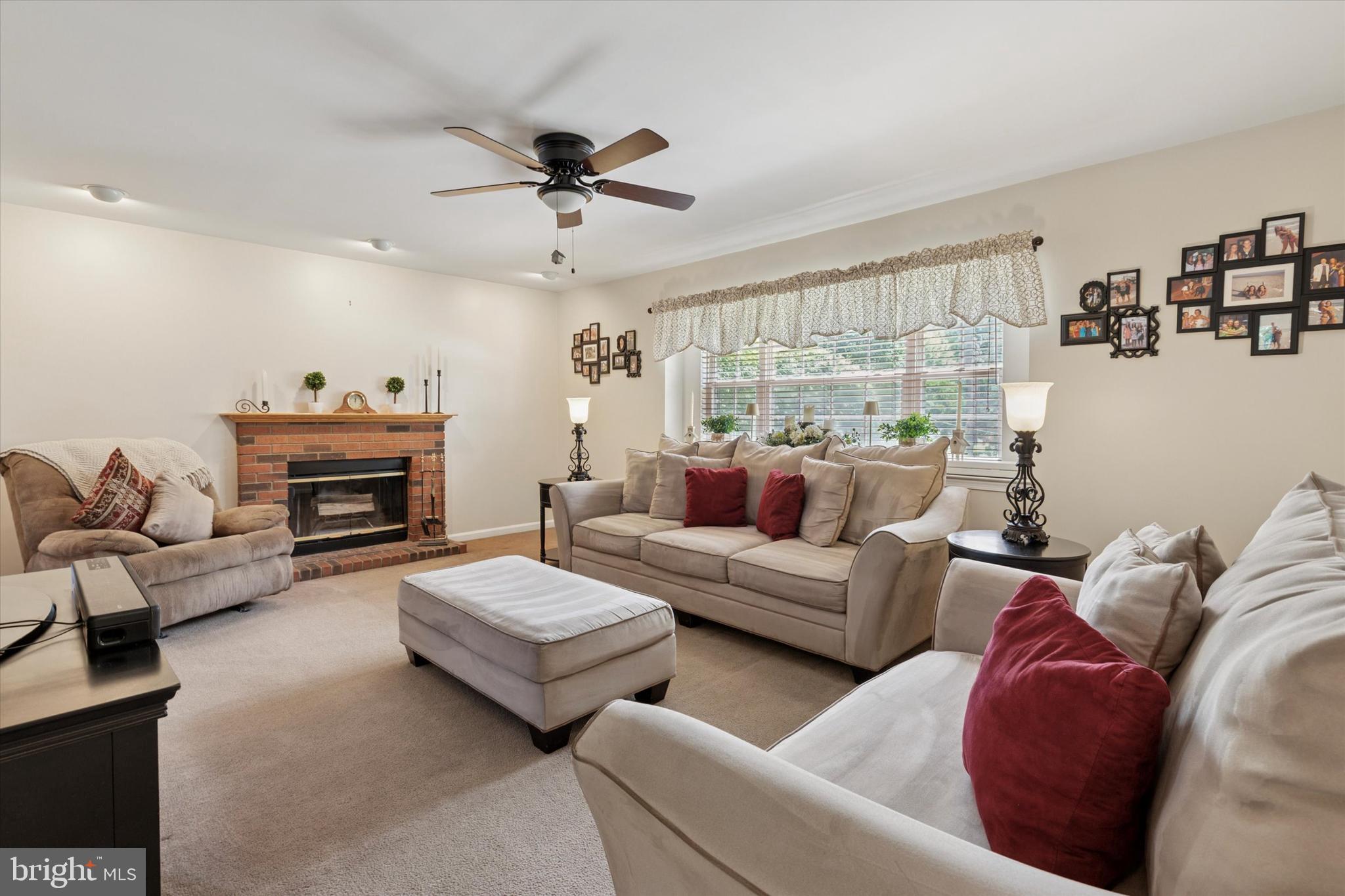 WARRINGTON OAKS - Residential