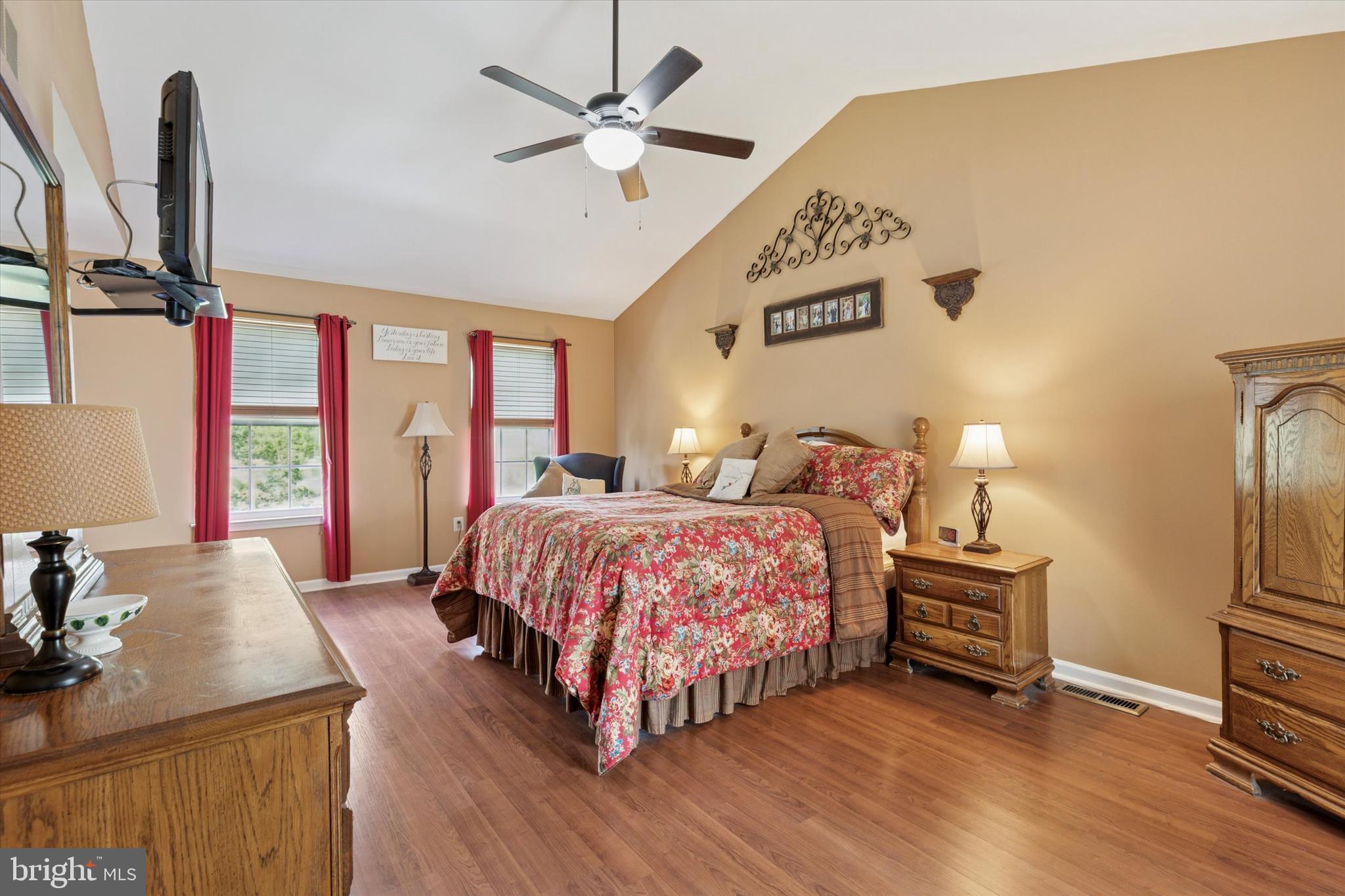 WARRINGTON OAKS - Residential