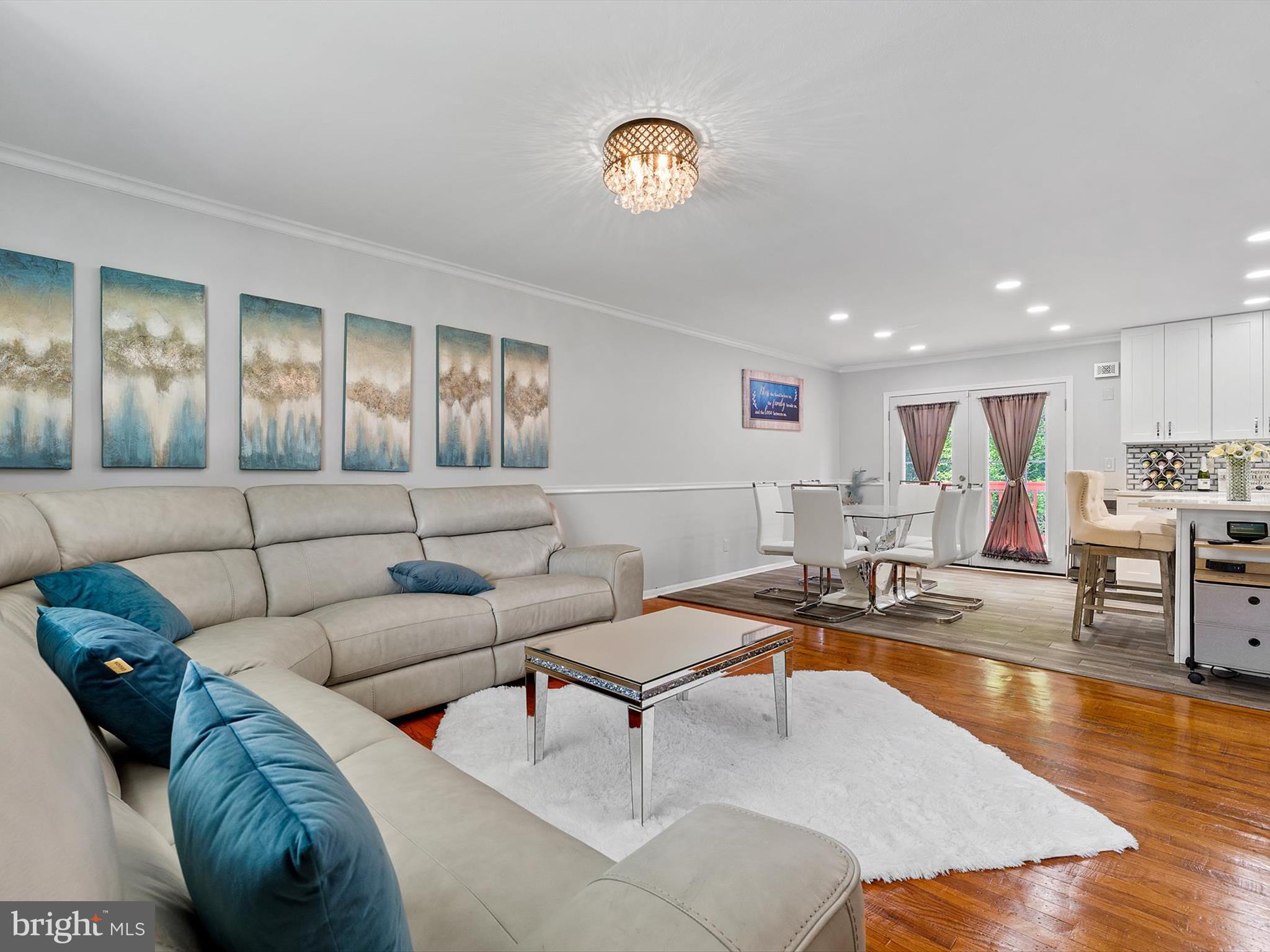 9601 SMALL DRIVE