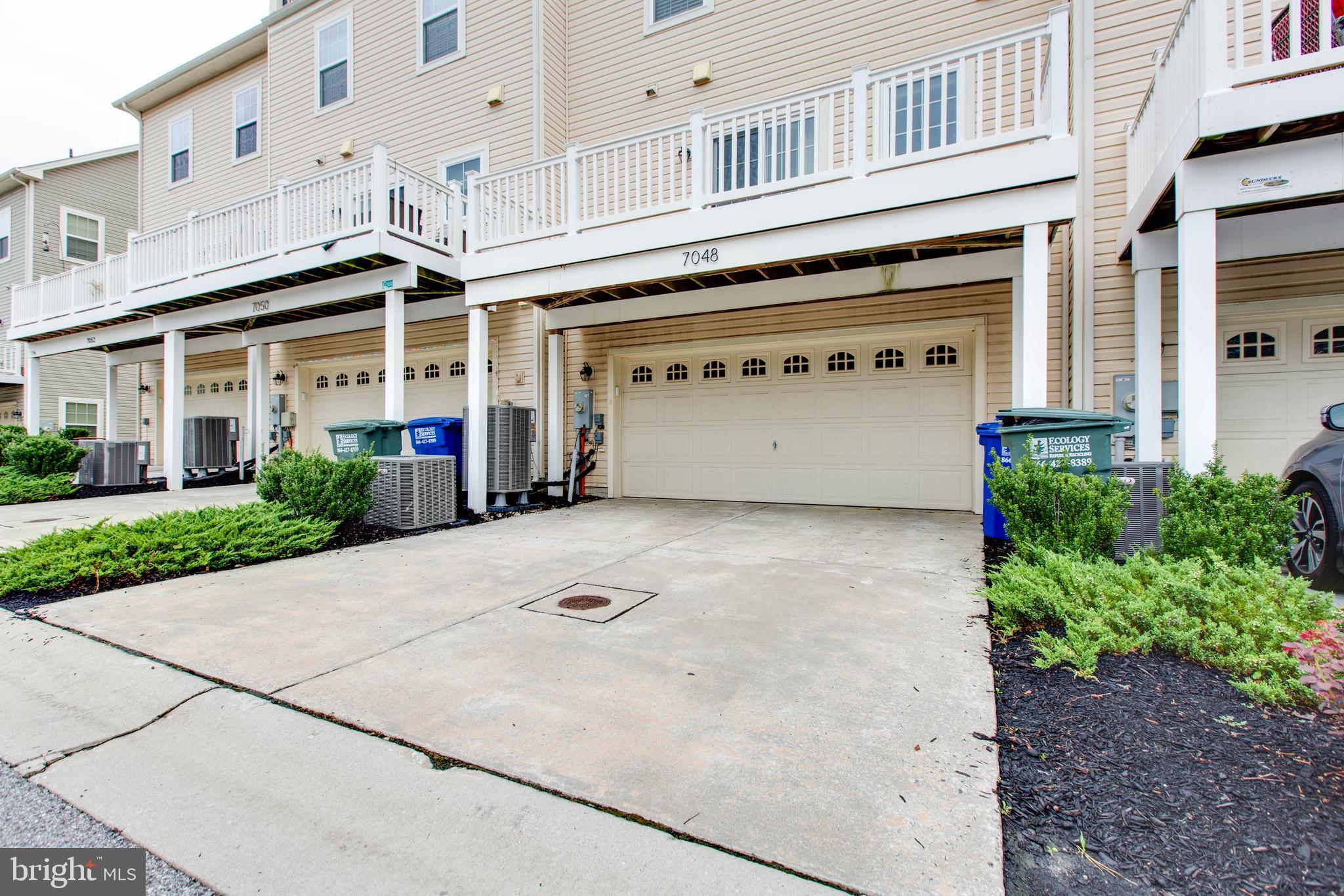 OXFORD SQUARE - Residential Lease