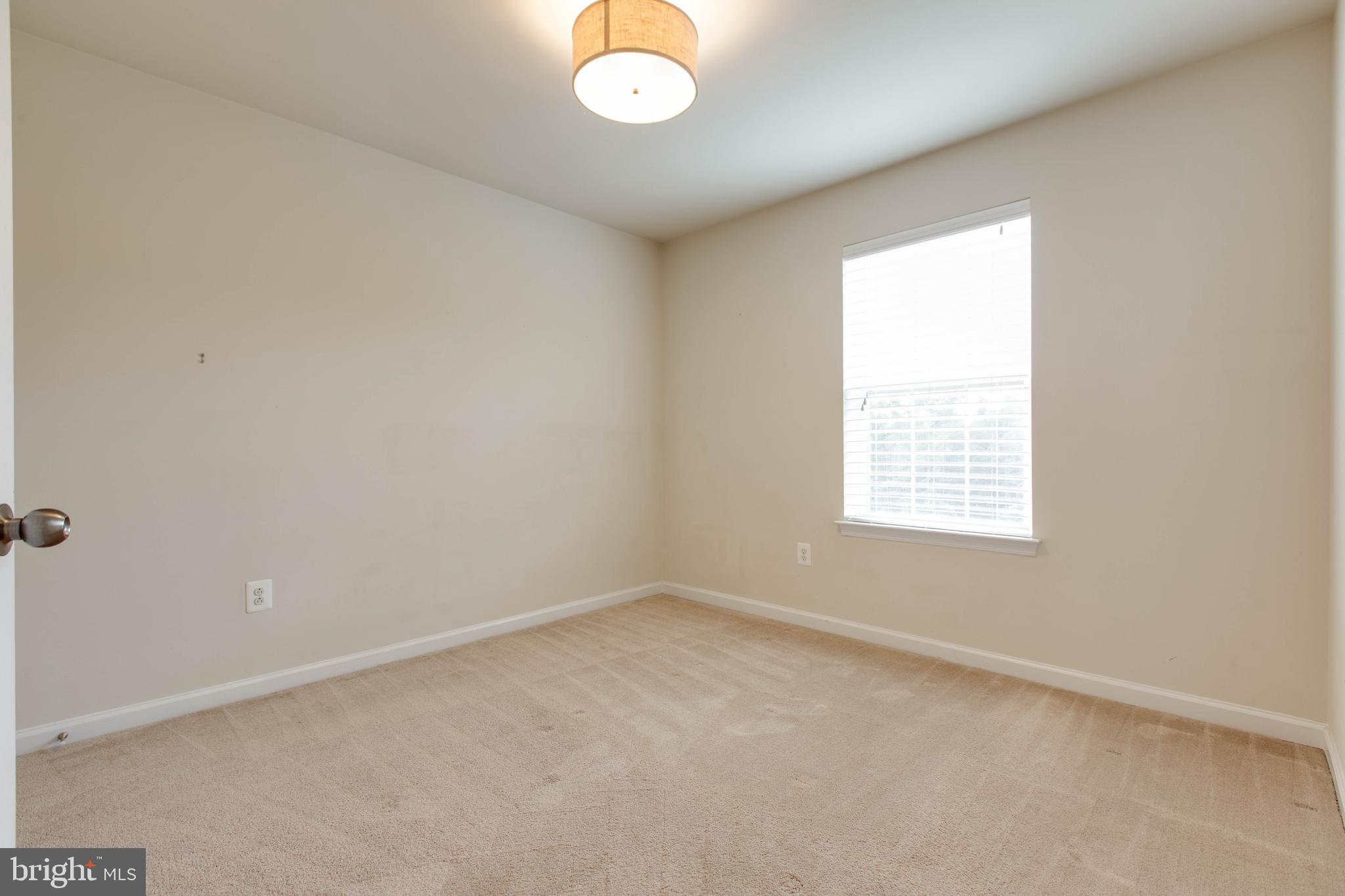 OXFORD SQUARE - Residential Lease