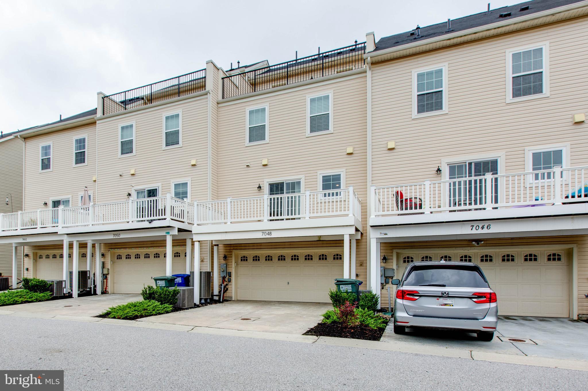 OXFORD SQUARE - Residential Lease