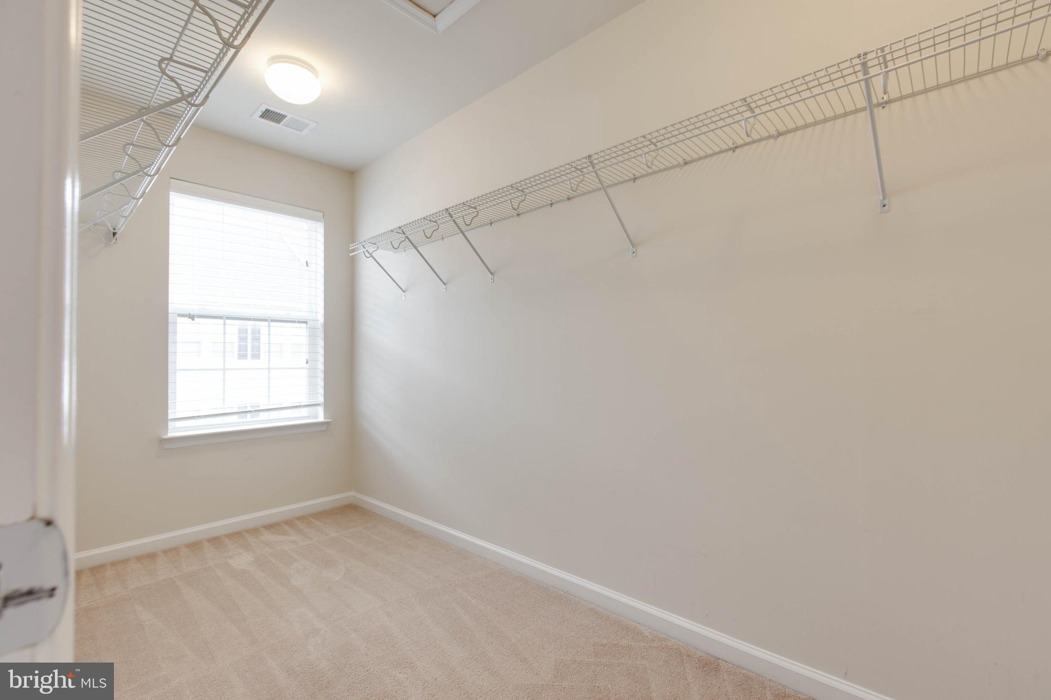 OXFORD SQUARE - Residential Lease