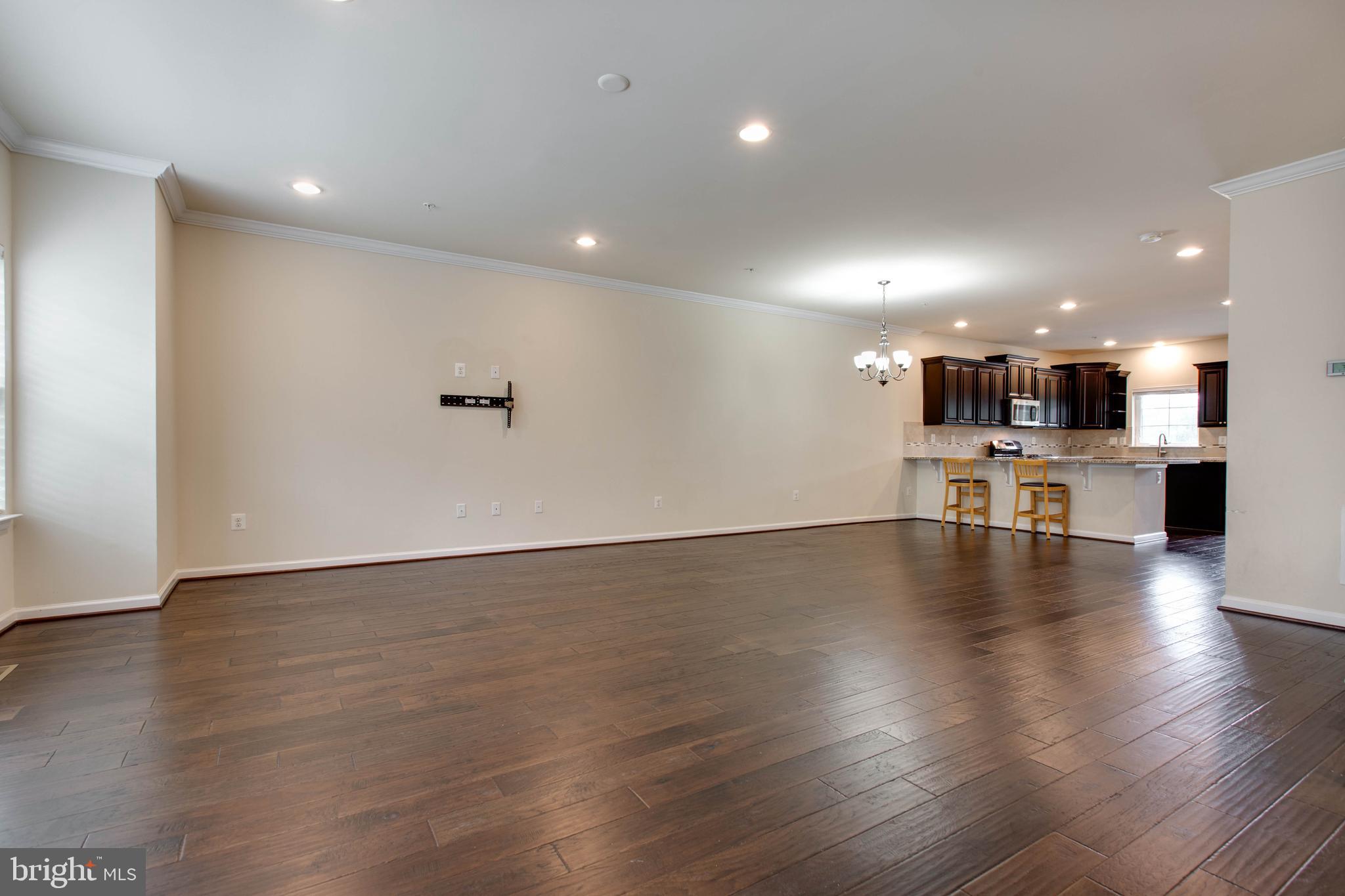 OXFORD SQUARE - Residential Lease