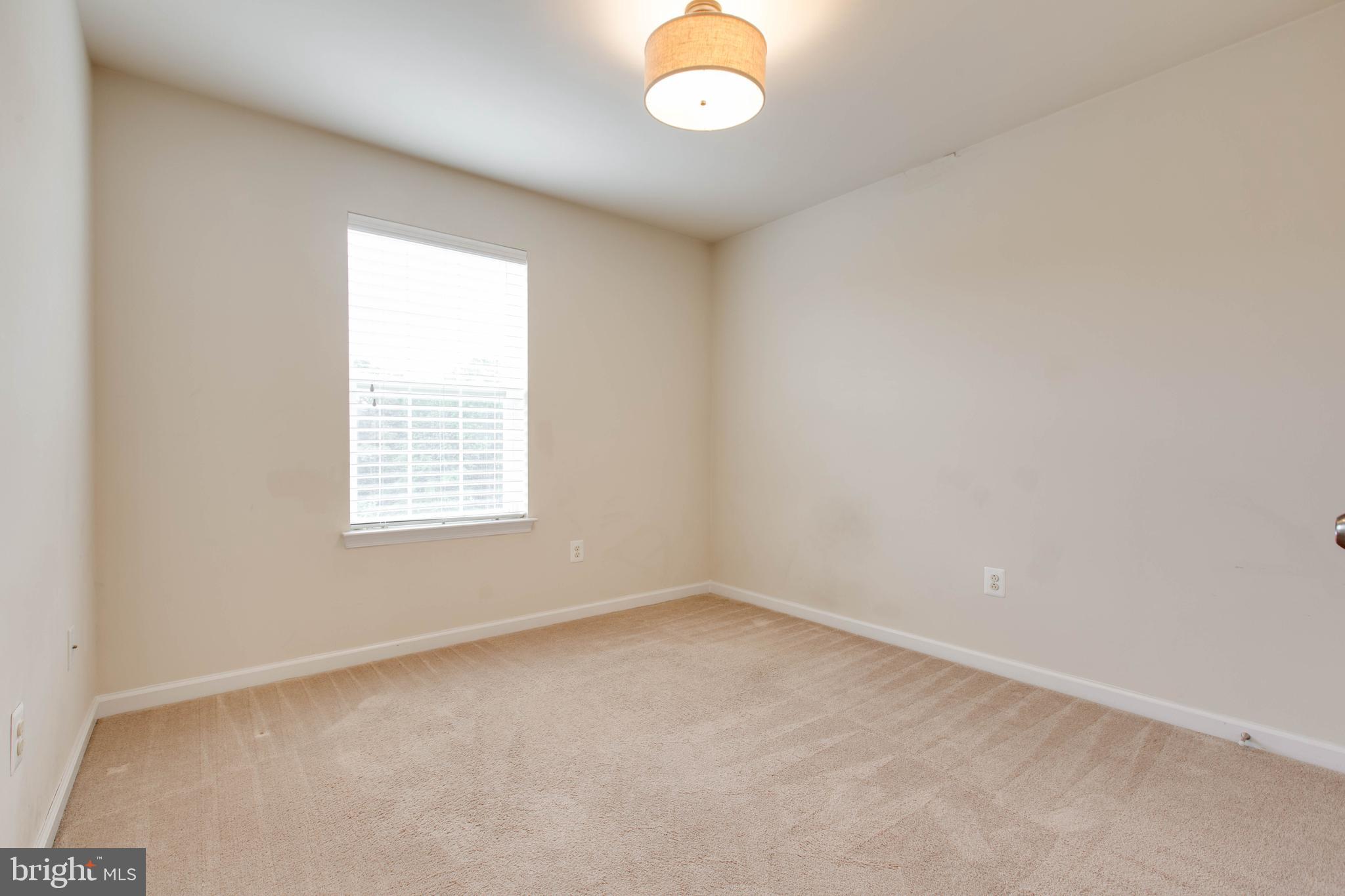 OXFORD SQUARE - Residential Lease