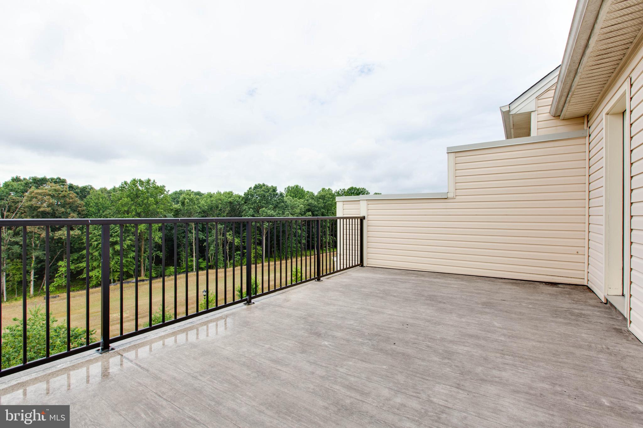 OXFORD SQUARE - Residential Lease