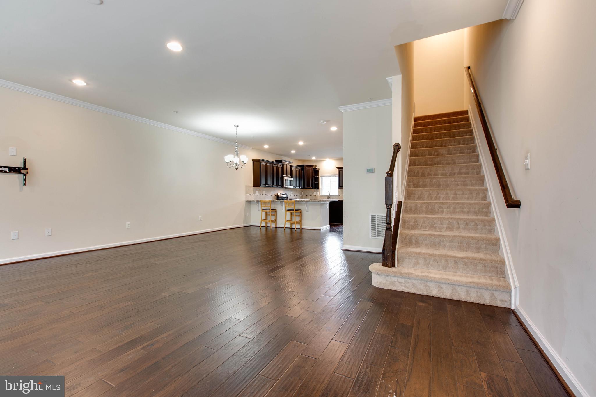 OXFORD SQUARE - Residential Lease