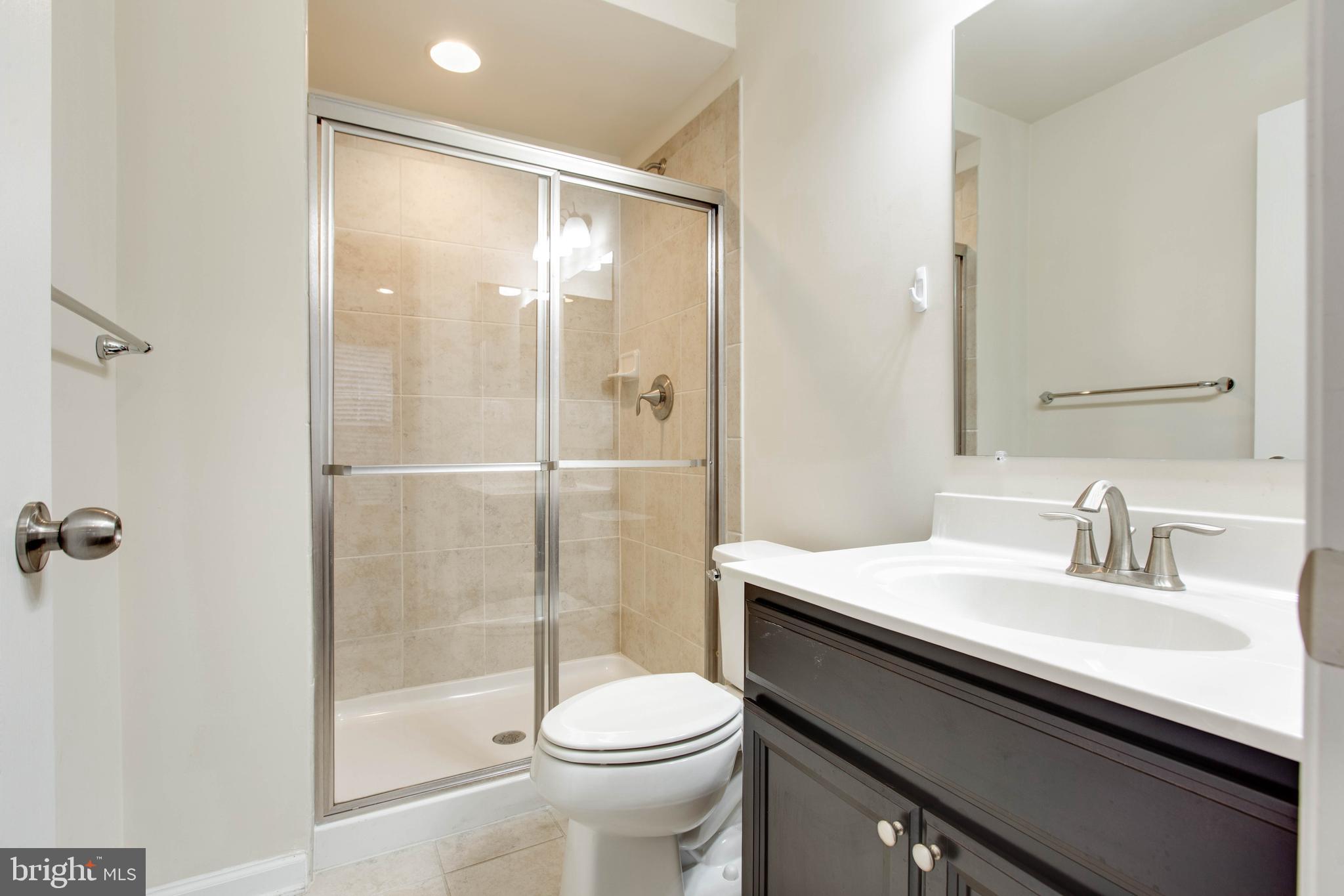 OXFORD SQUARE - Residential Lease