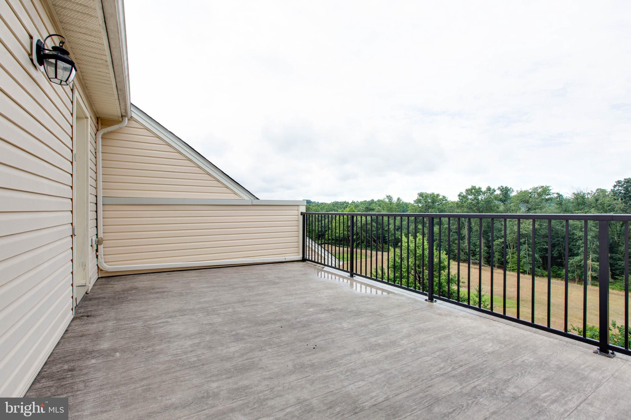 OXFORD SQUARE - Residential Lease