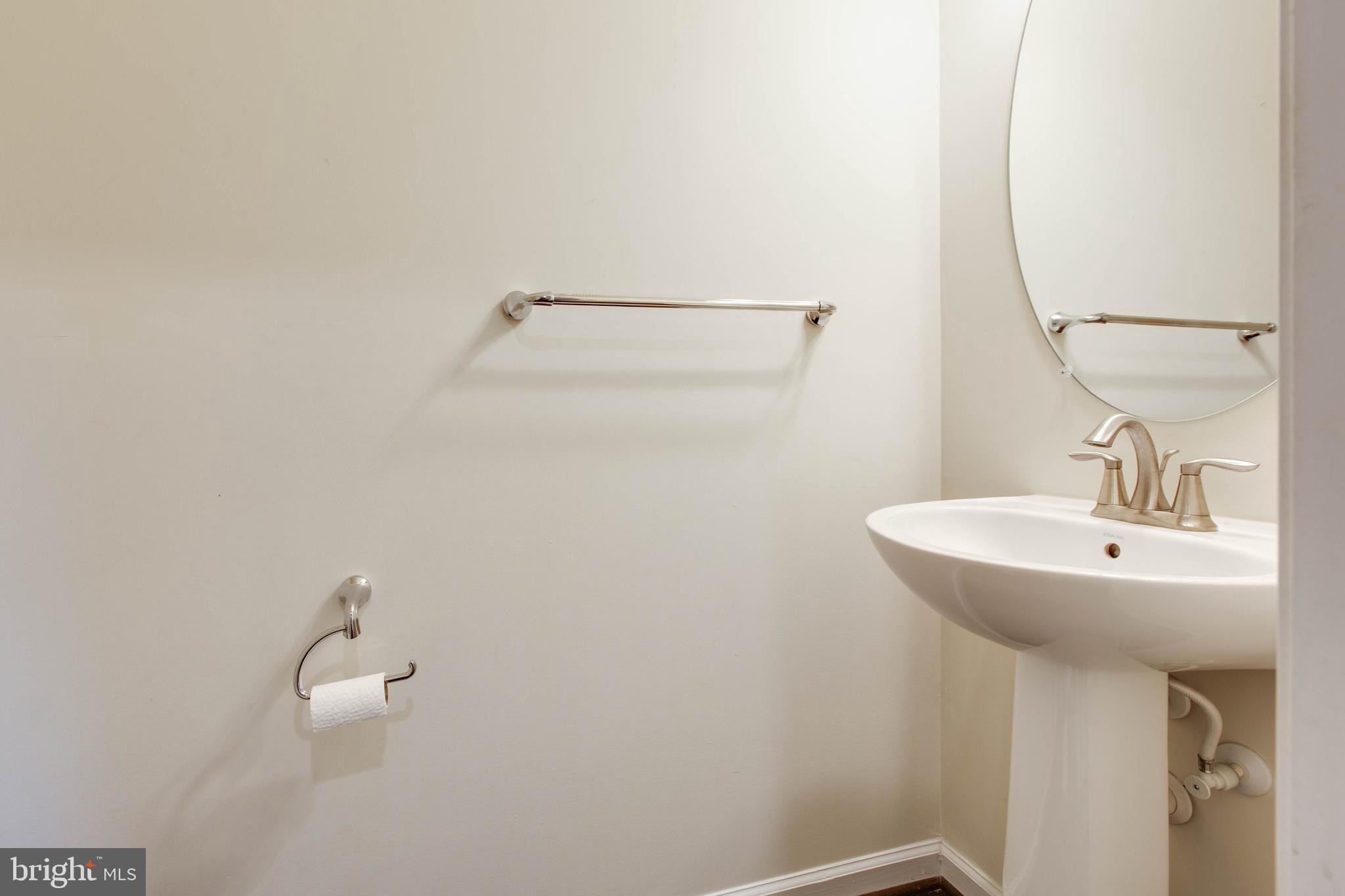 OXFORD SQUARE - Residential Lease