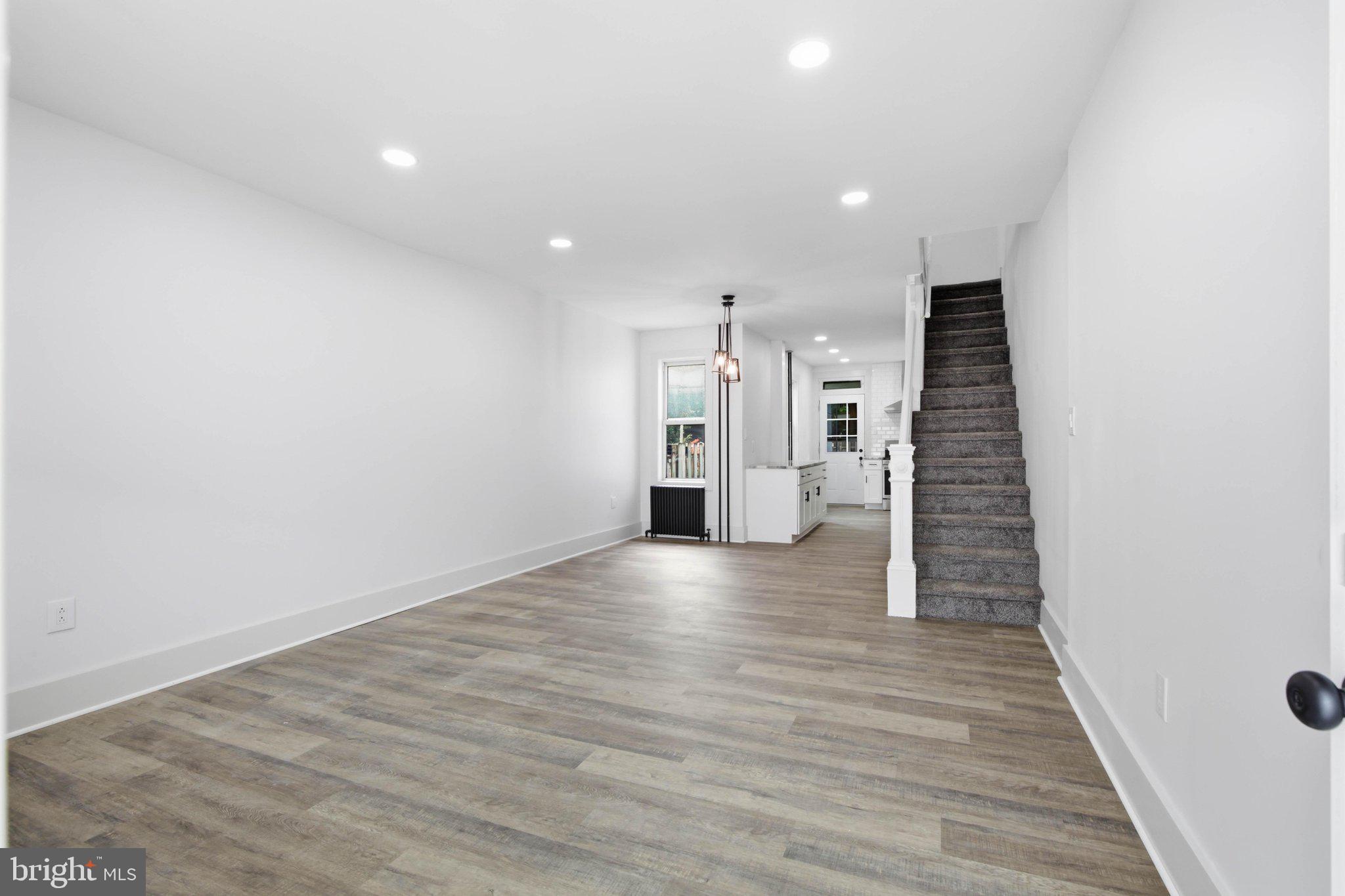 923 LITITZ AVENUE