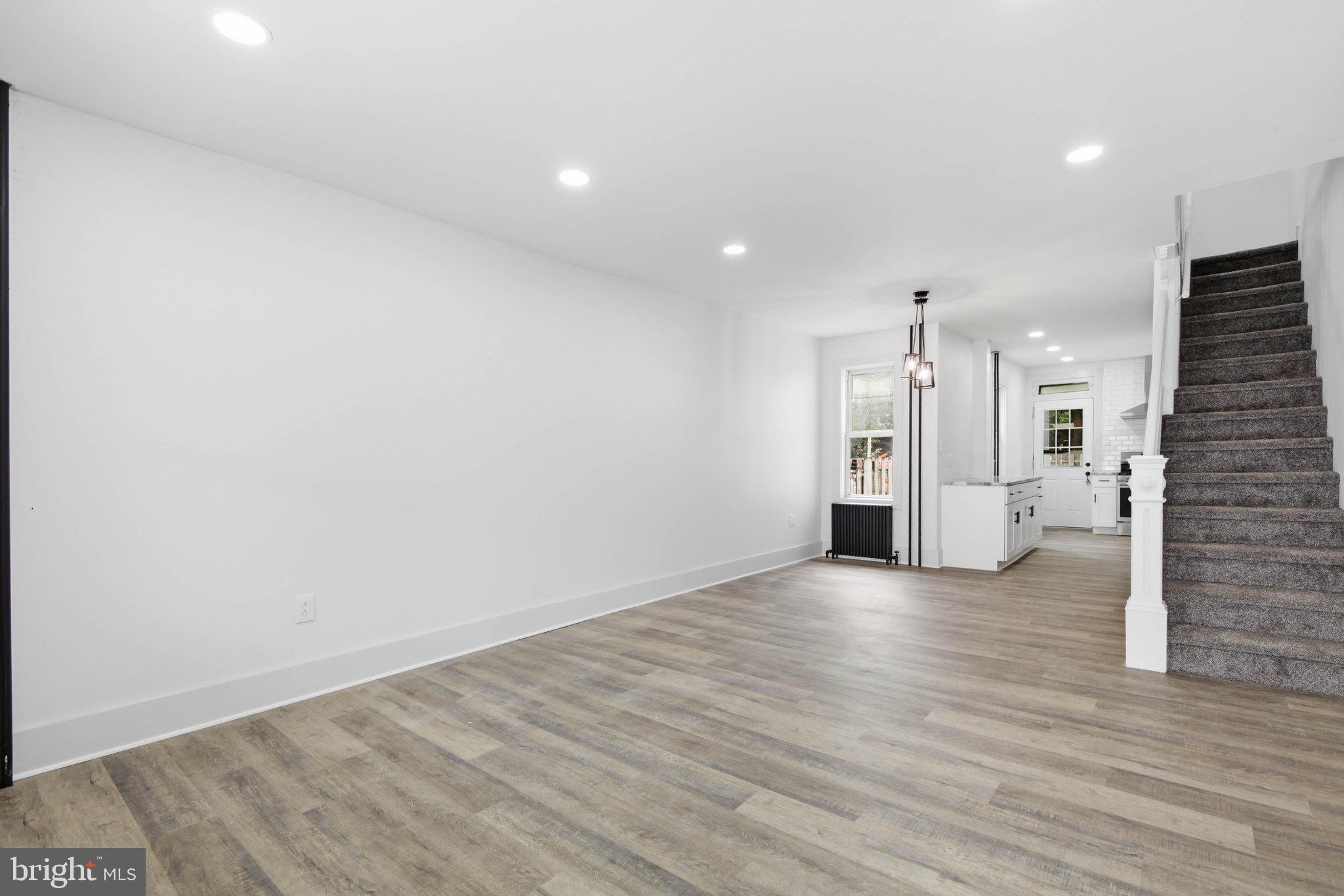 923 LITITZ AVENUE