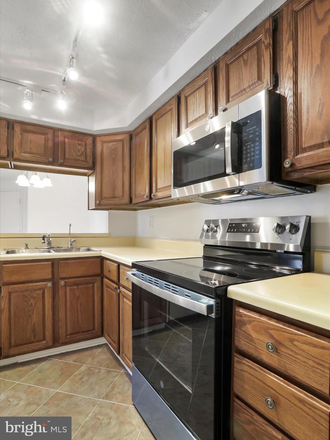 FREDERICKTOWNE VILLAGE - Residential