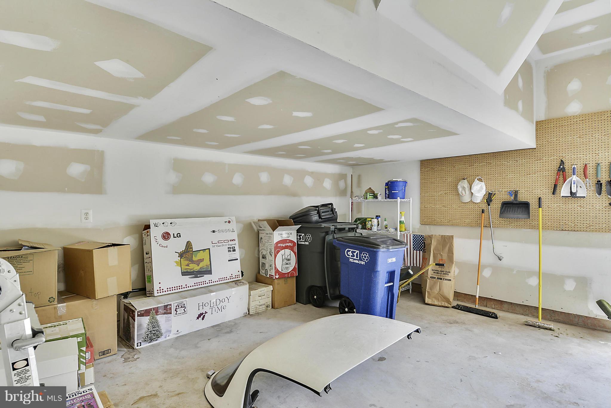 FARMWELL HUNT - Residential