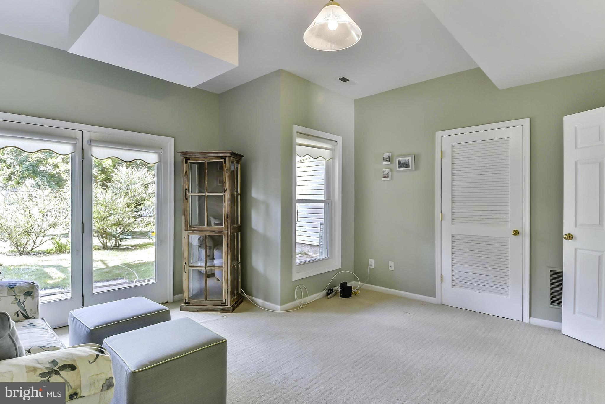 FARMWELL HUNT - Residential