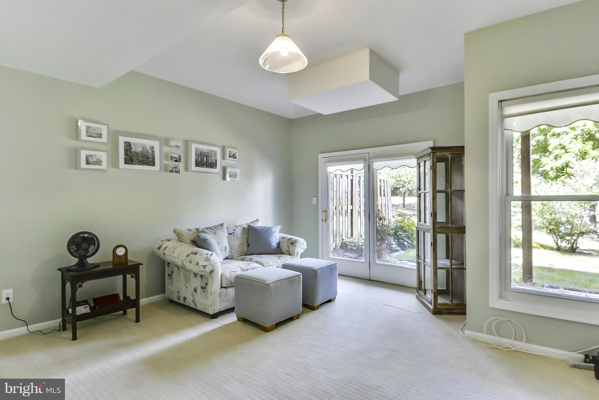 FARMWELL HUNT - Residential