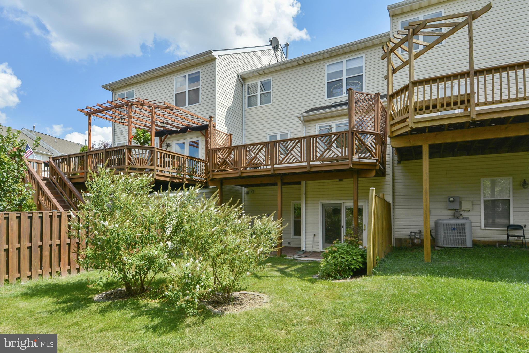 FARMWELL HUNT - Residential