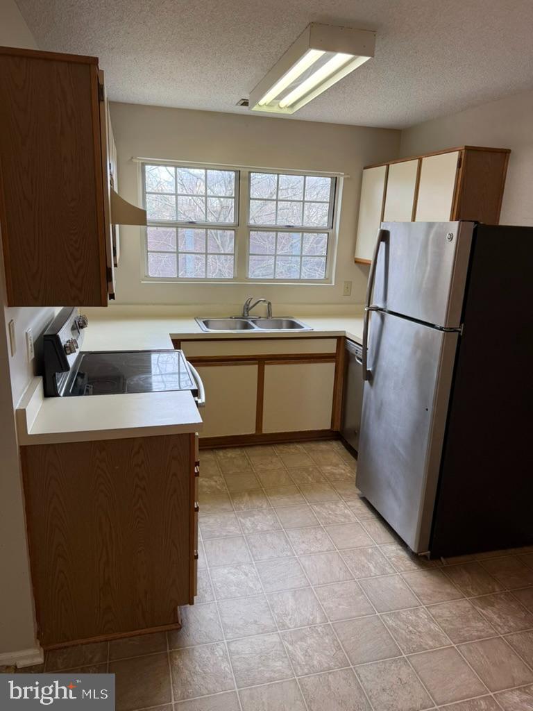 FOX CHASE/EXETER - Residential