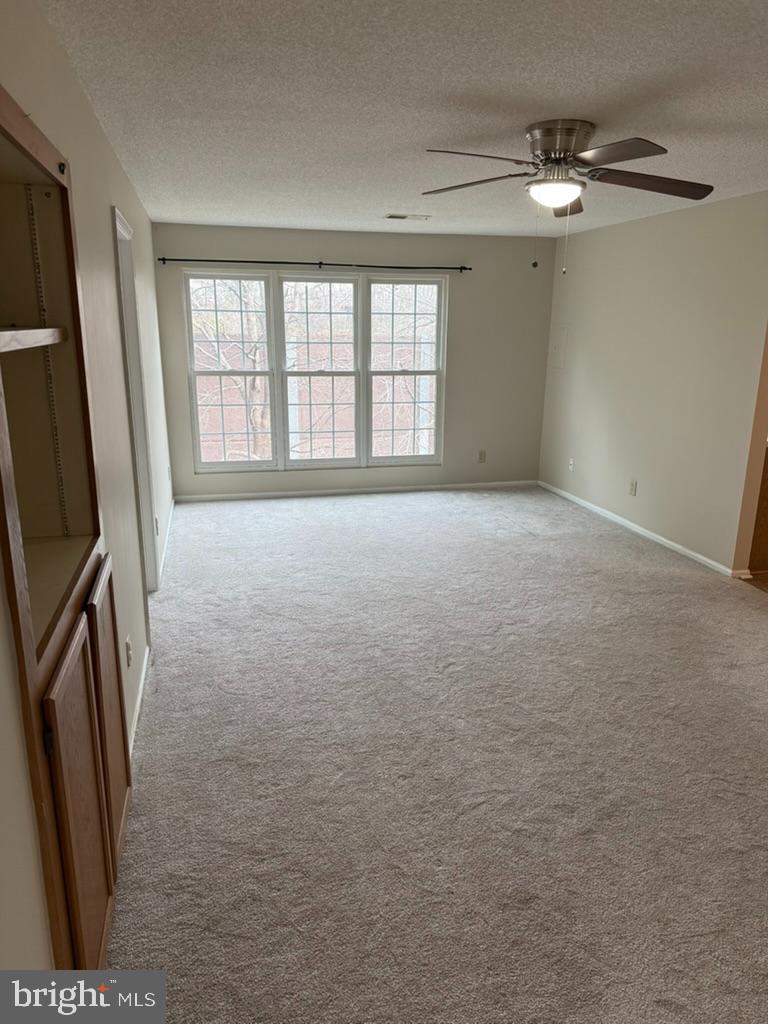 FOX CHASE/EXETER - Residential