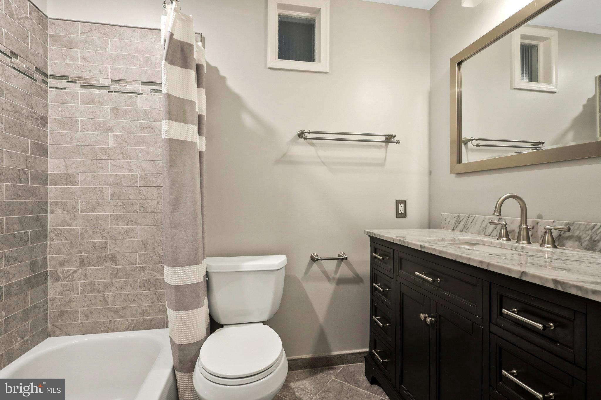 COLLINGWOOD ESTATES - Residential