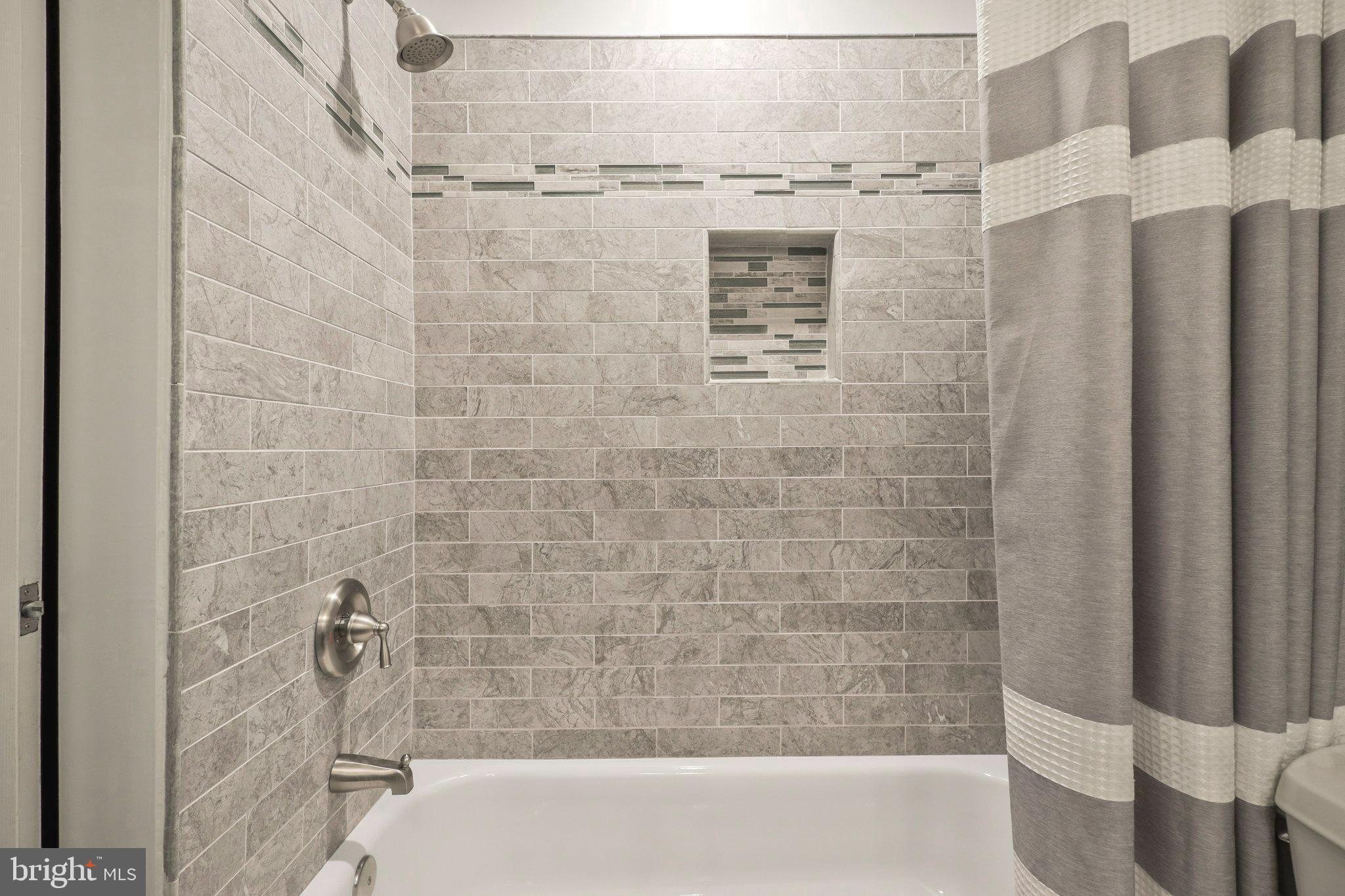 COLLINGWOOD ESTATES - Residential