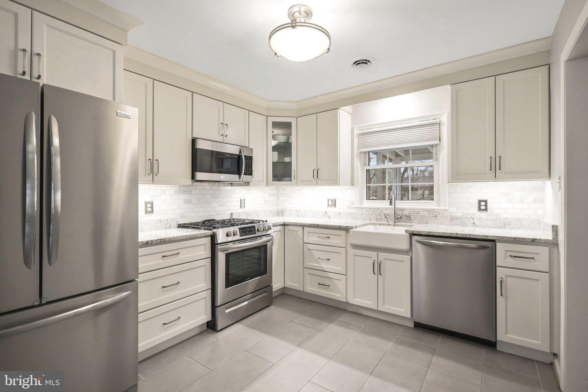 COLLINGWOOD ESTATES - Residential