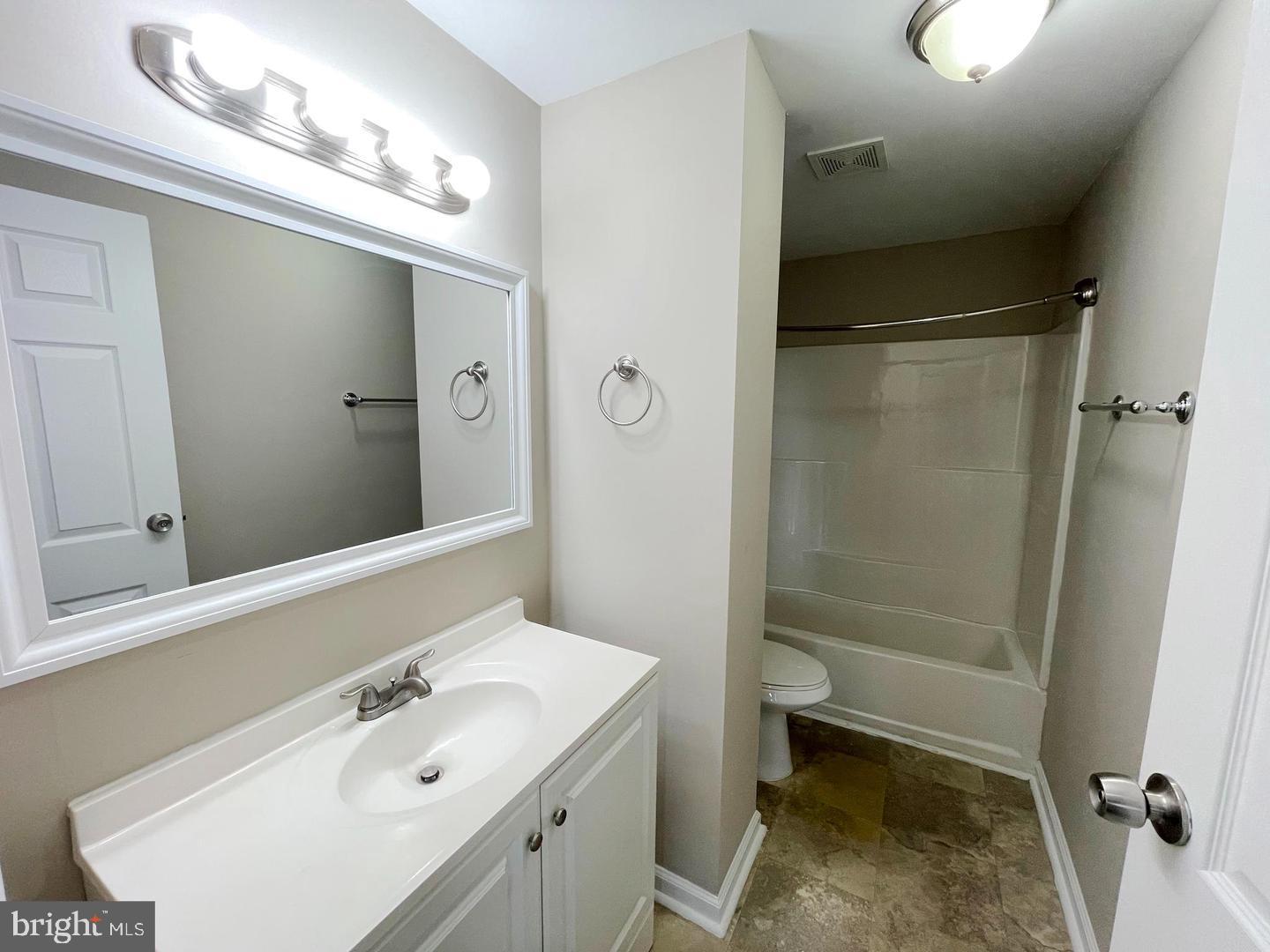 BONITA - Residential Lease