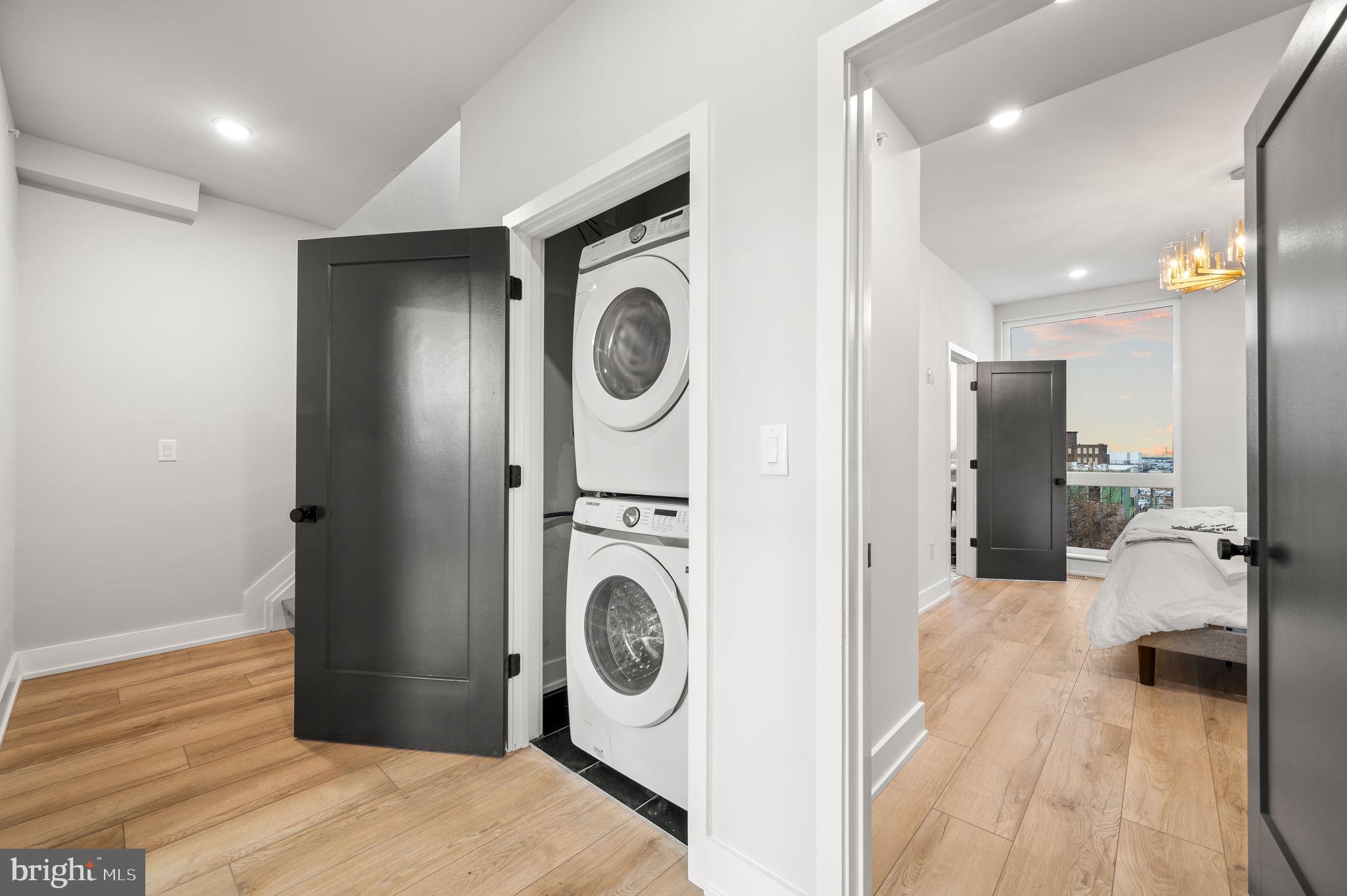 PORT RICHMOND - Residential