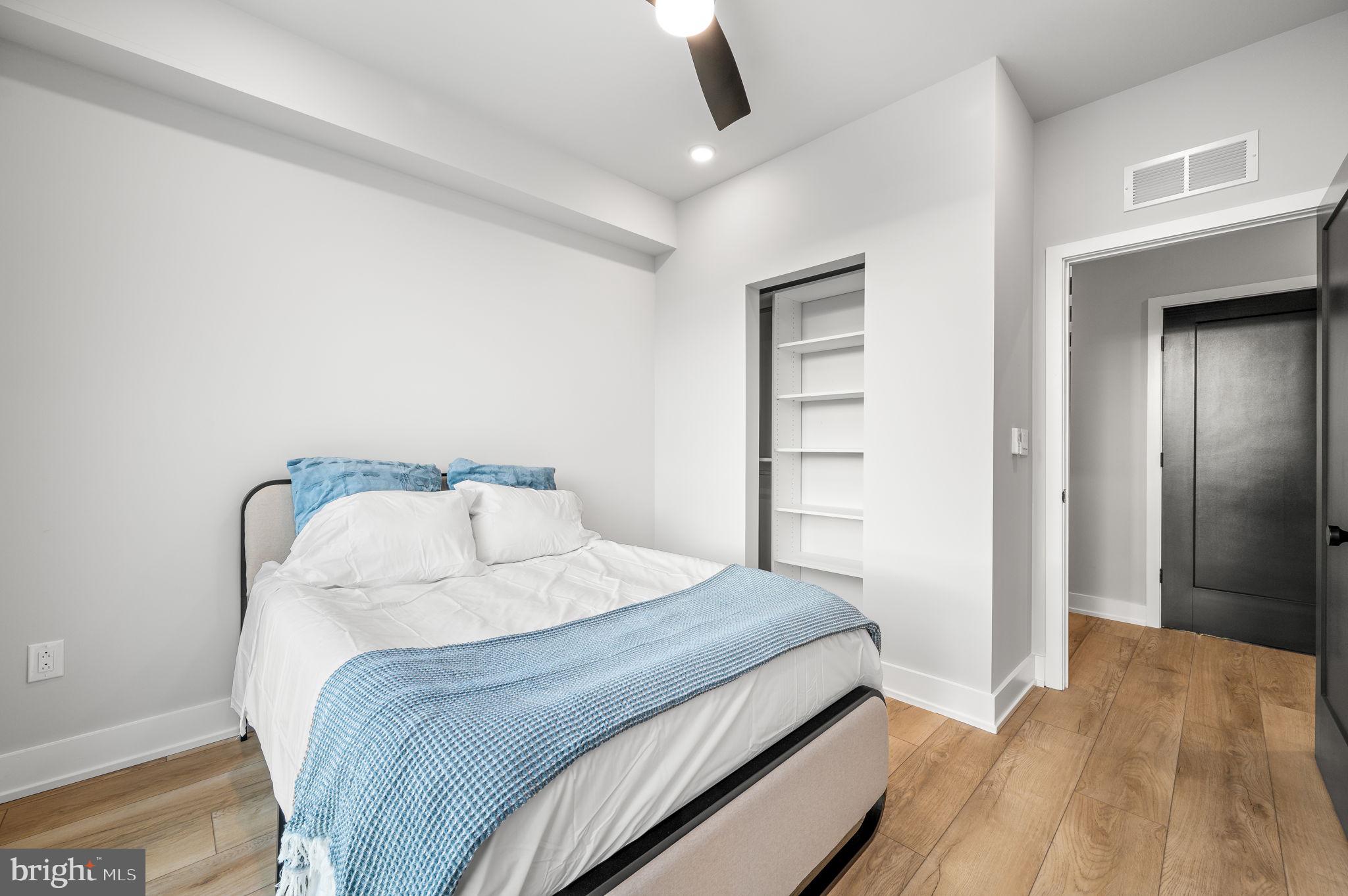 PORT RICHMOND - Residential