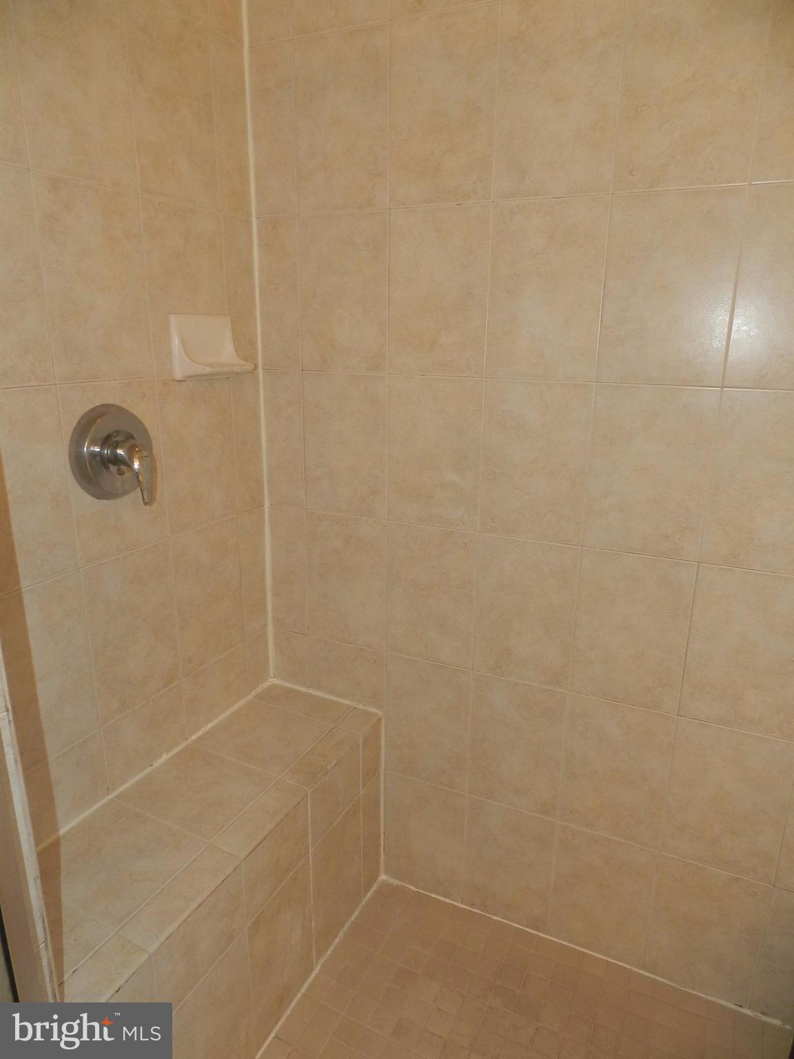 STONEWALL MANOR - Residential