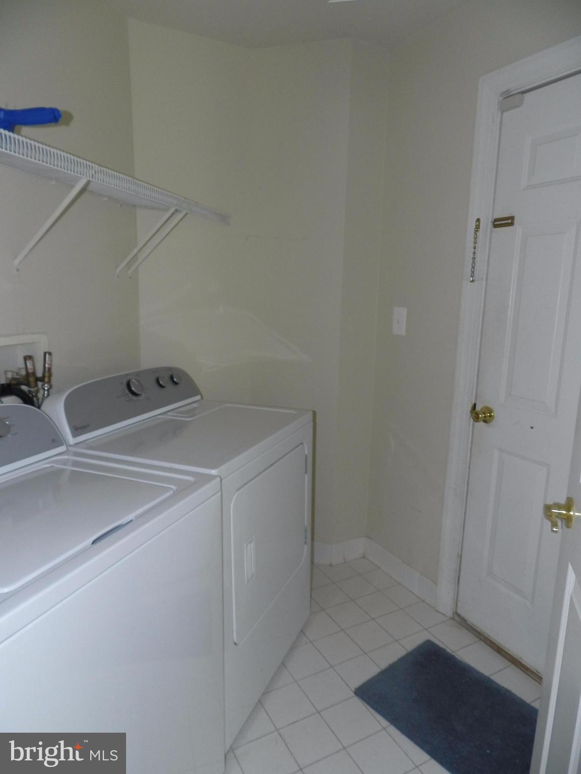 STONEWALL MANOR - Residential