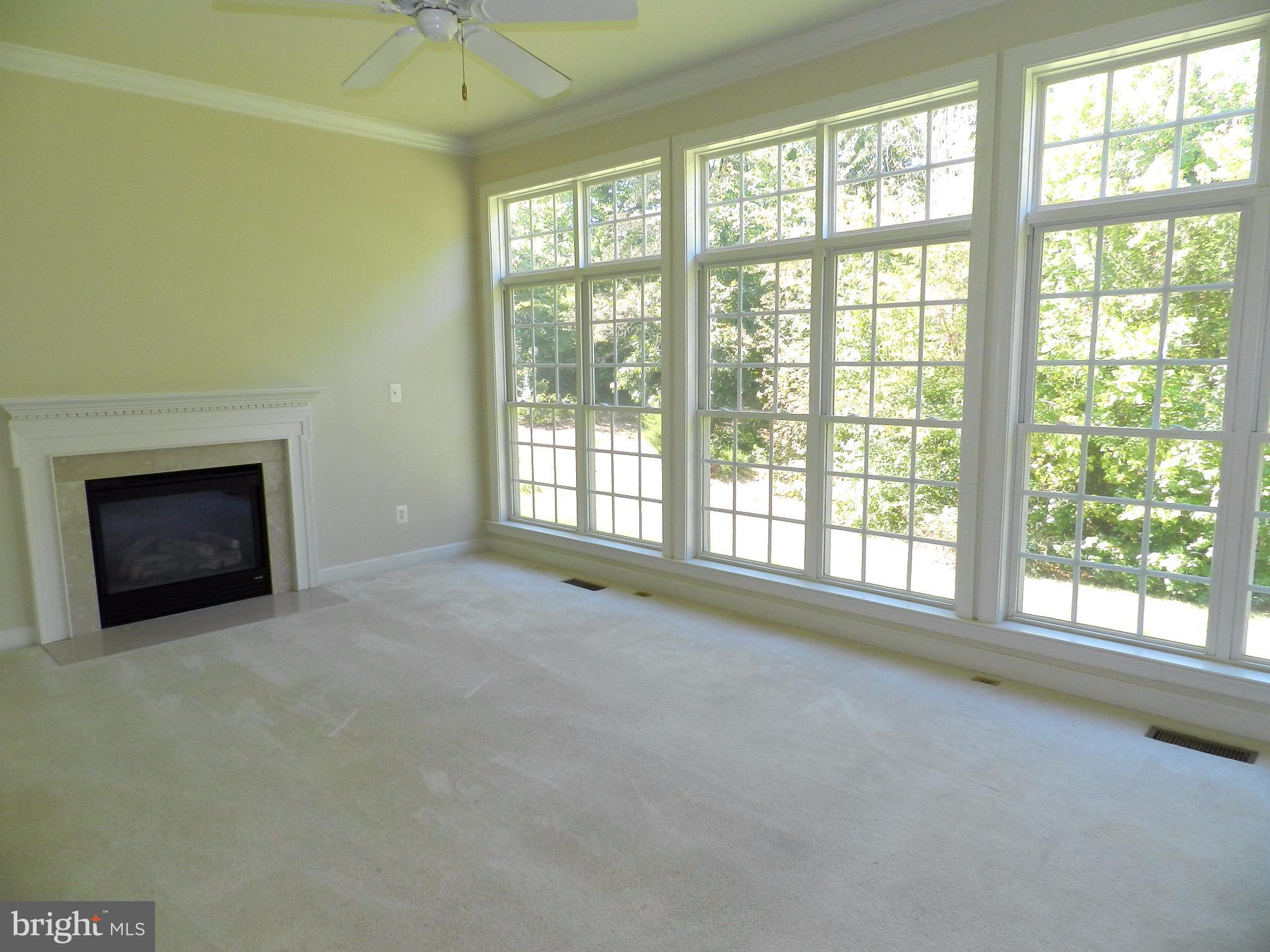 STONEWALL MANOR - Residential