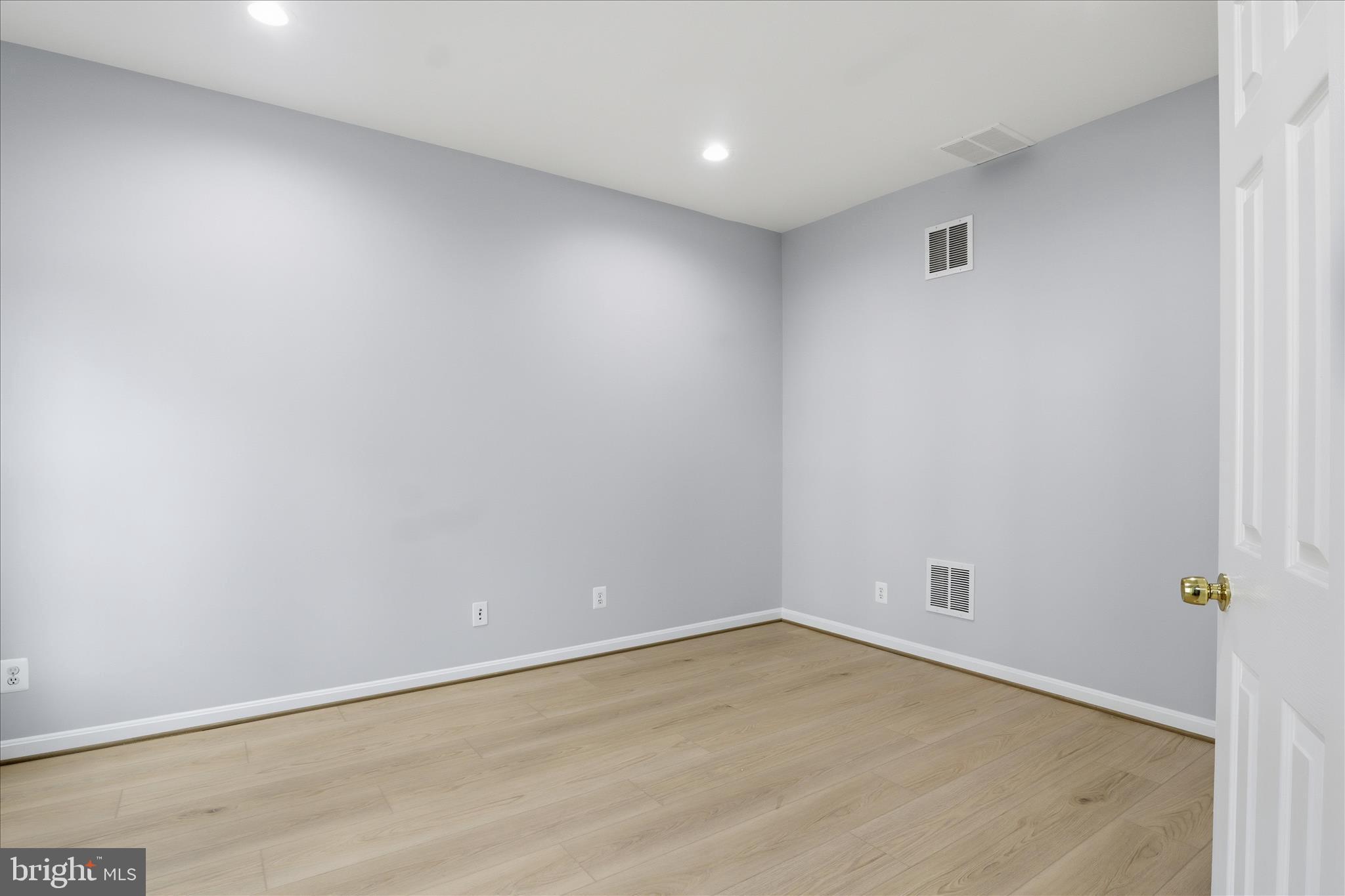 FAIRCREST - Residential Lease