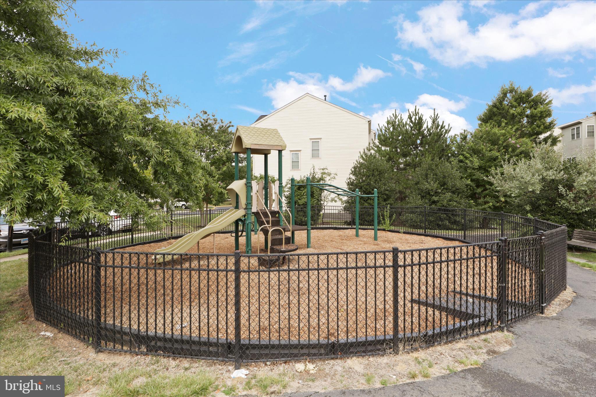 FAIRCREST - Residential Lease