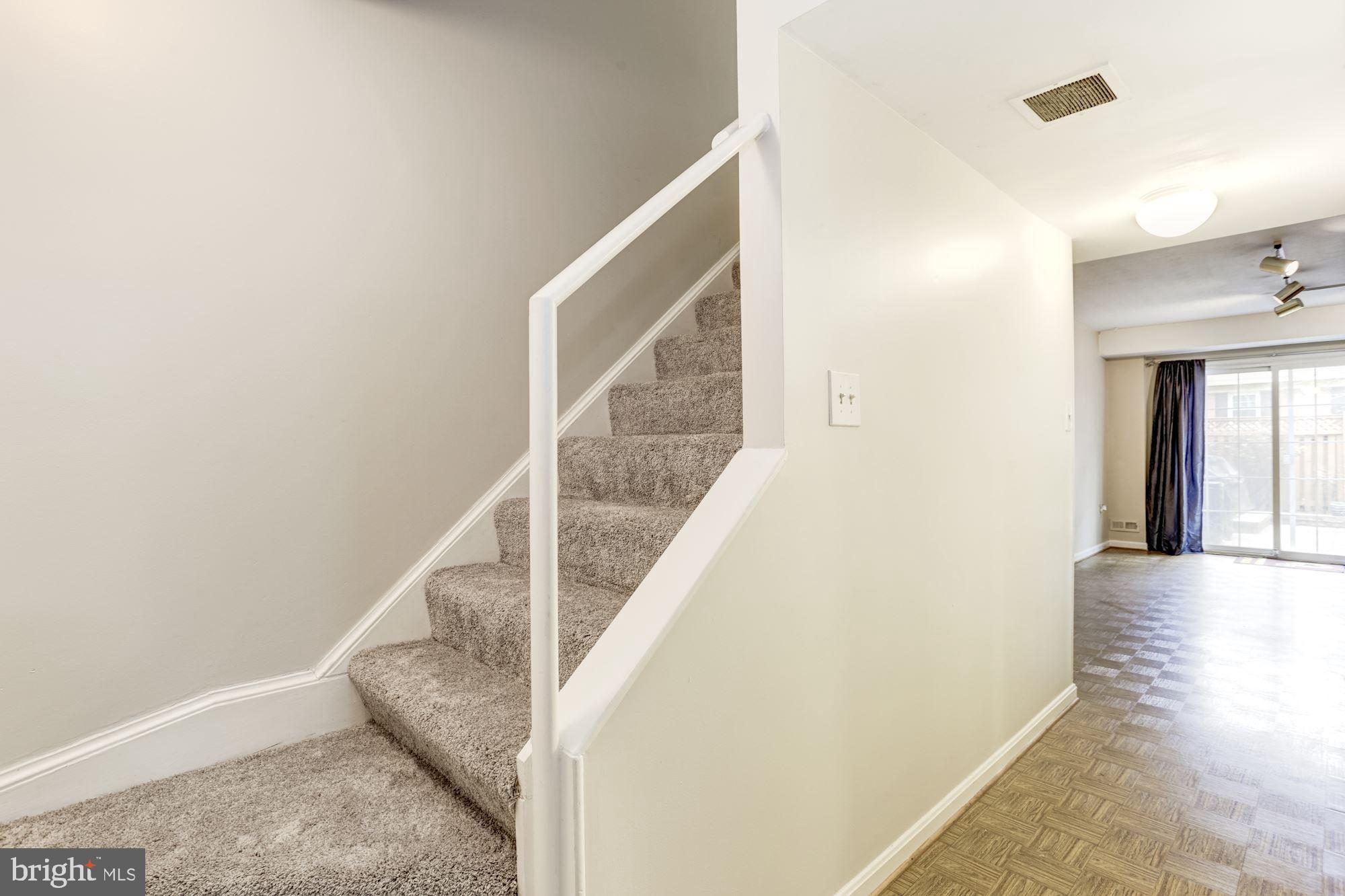 DIAMOND FARMS - Residential