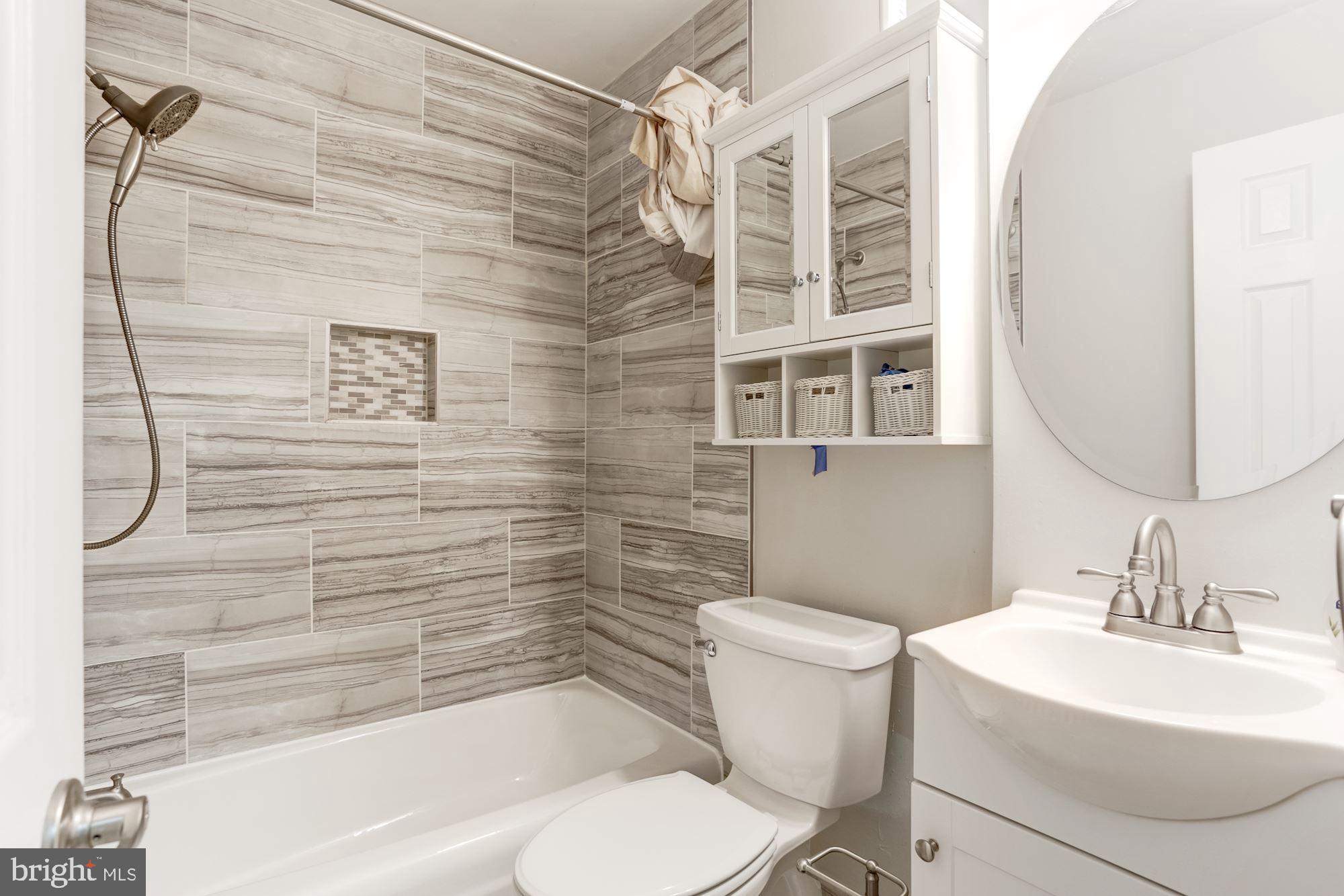 DIAMOND FARMS - Residential