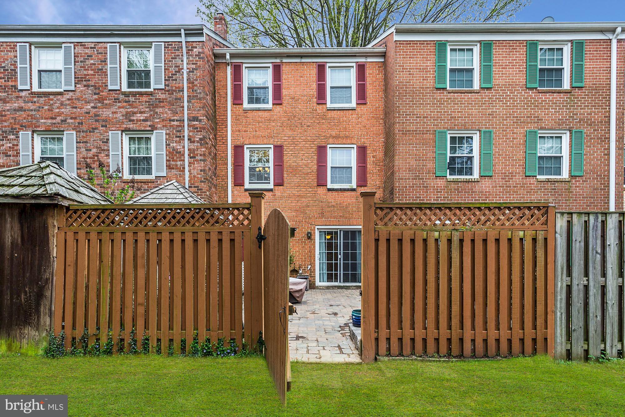 DIAMOND FARMS - Residential