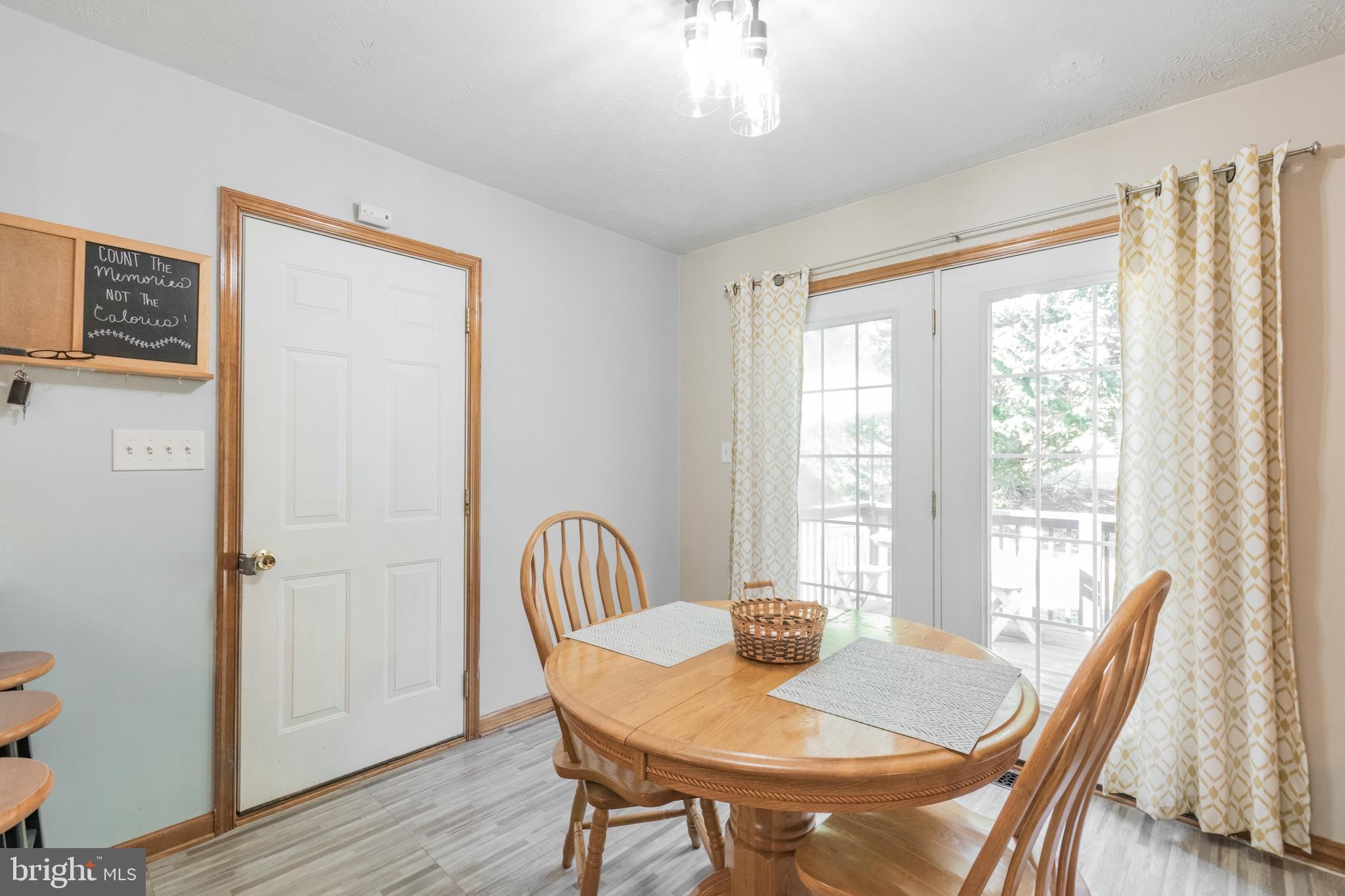 PEBBLE RIDGE - Residential