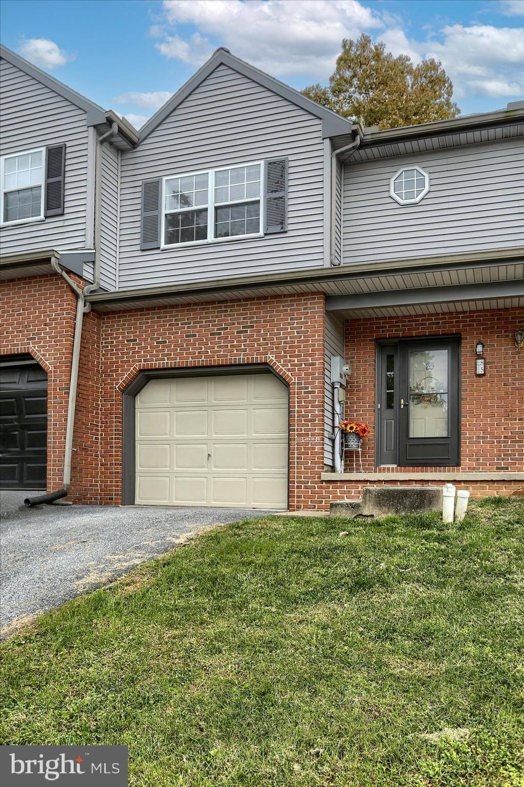 Photo of 85 IRONSTONE DR, ELIZABETHTOWN, PA 17022 (MLS # PALA2042590)