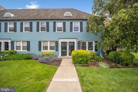 2034 FORT DAVIS STREET SE B WASHINGTON DC 20020