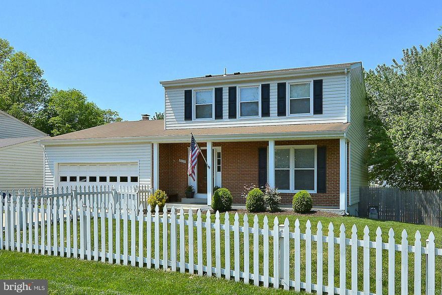 Looking for desirable 22308, its schools, & a fully updated house? More than meets the eye with this home with three levels of living space. Everything has been done for you. Kitchen, baths, and all systems have all been replaced along with windows, new siding and more! Granite counters throughout, hardwood floors, wood burning fireplace and 2 car garage Stunning backyard oasis with custom patio.