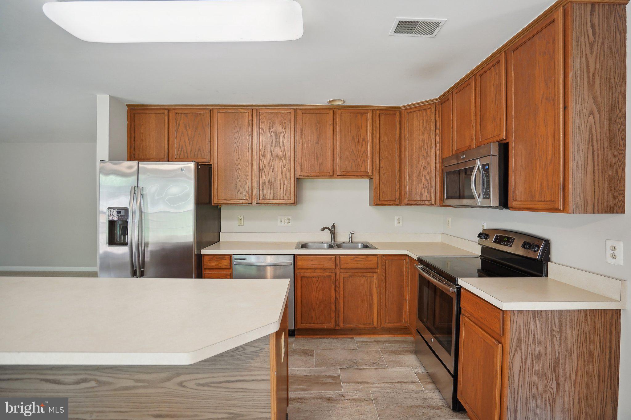 COURTLANDT HEIGHTS - Residential Lease