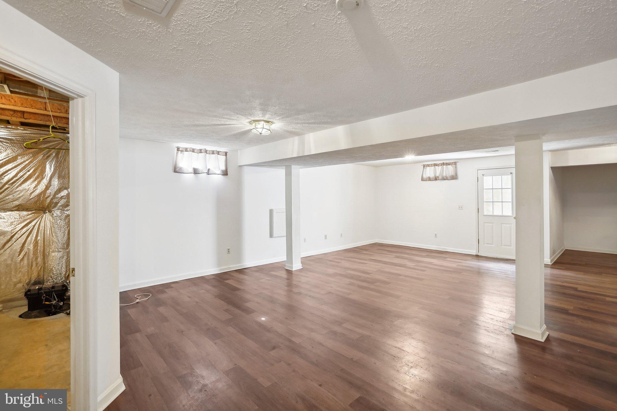 COURTLANDT HEIGHTS - Residential Lease