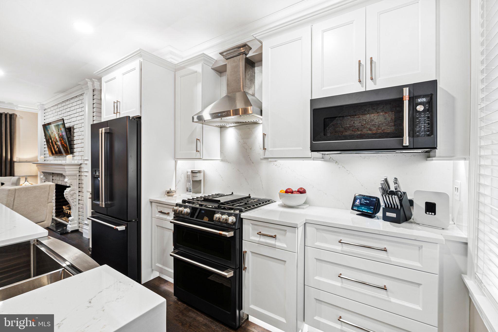 WASHINGTON SQ WEST - Residential