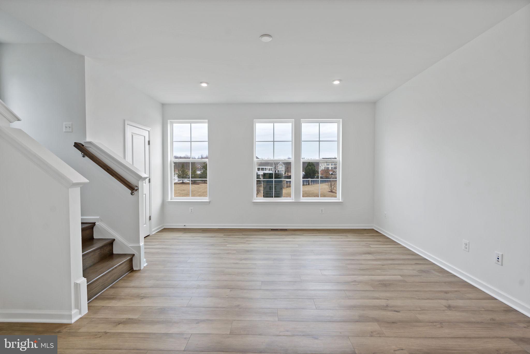 MARTINSBURG STATION - Residential