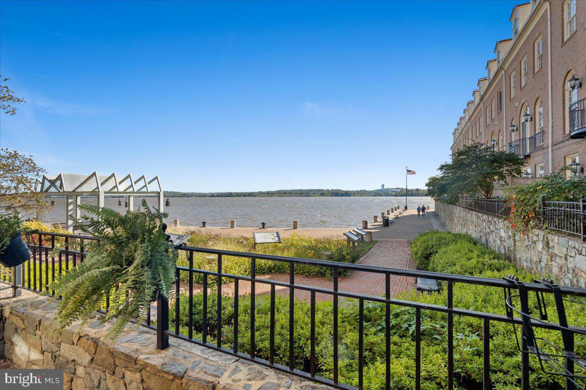 FORDS LANDING - Residential