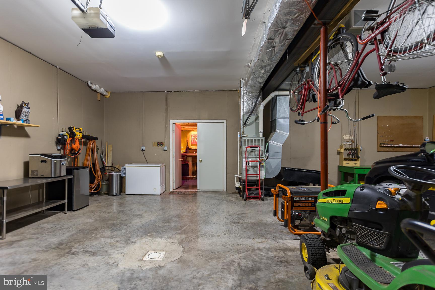 OAKMONT - Residential